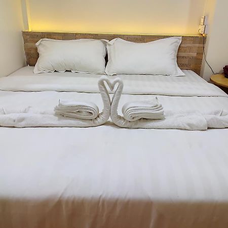 November Hostel Rangun Kültér fotó